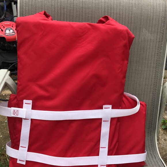 Life jacket - Picture 2 of 2